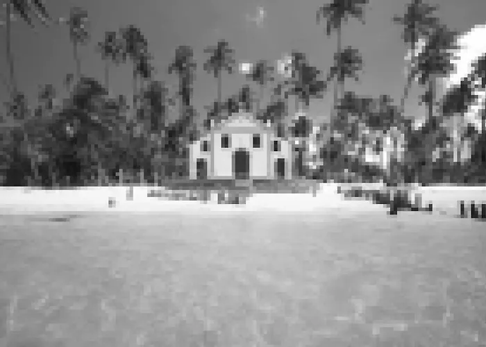 Carneiros Beach Resort